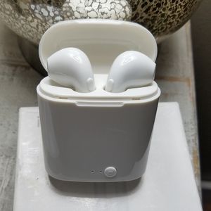 Bluetooth earbuds